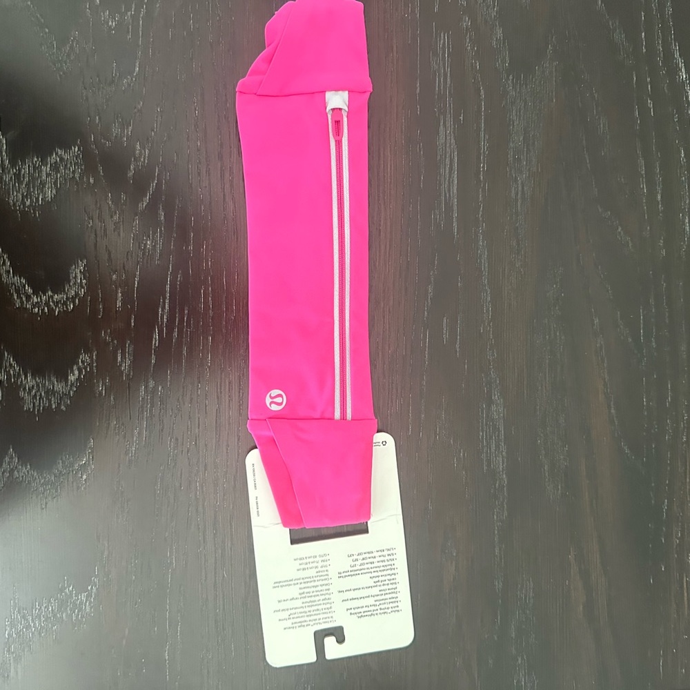 NWOT Lululemon fast and free run belt size xs/s